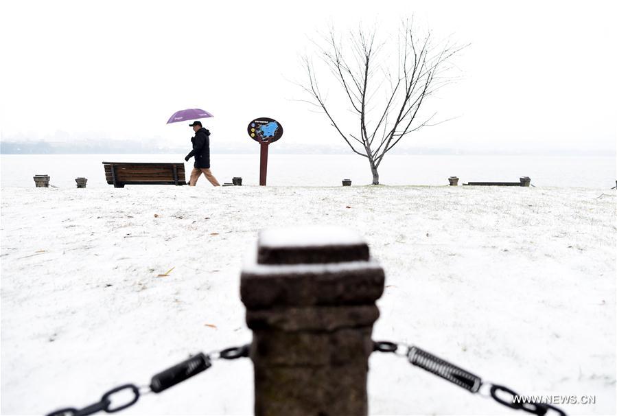 CHINA-HANGZHOU-SNOWFALL(CN)