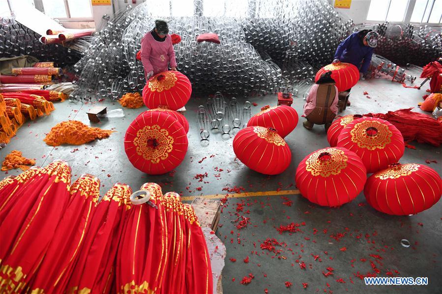 CHINA-ANHUI-LANTERN MAKING (CN)