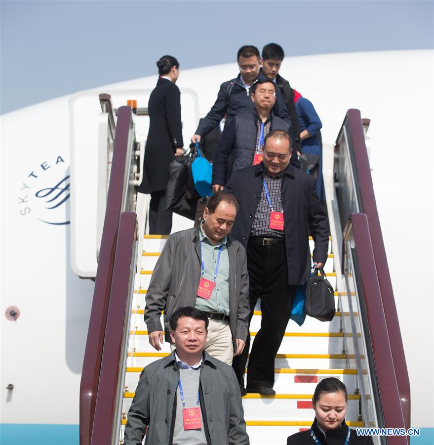 (TWO SESSIONS)CHINA-BEIJING-NPC DEPUTIES-ARRIVAL (CN)