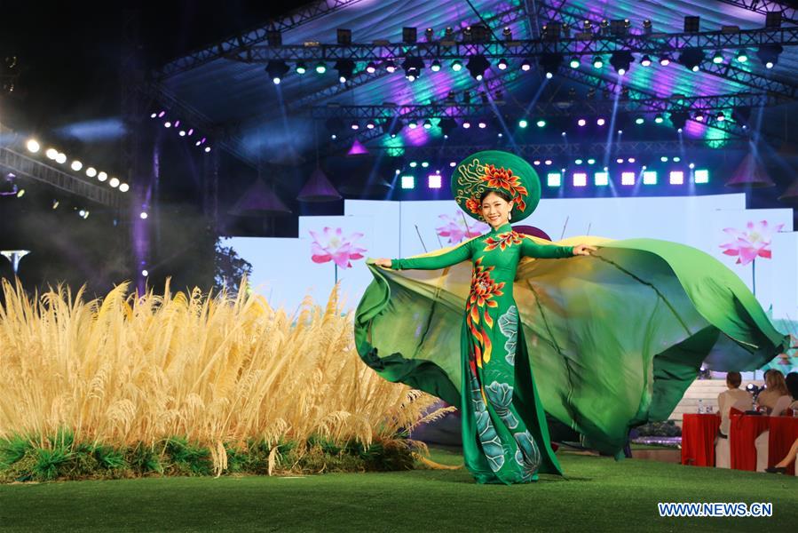 VIETNAM-HO CHI MINH CITY-AO DAI FESTIVAL 2018