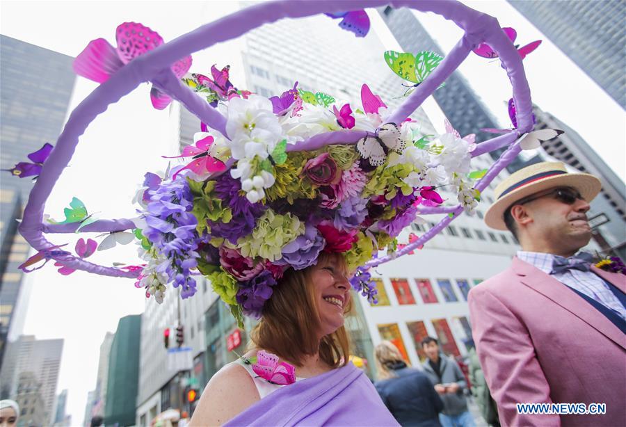 U.S.-NEW YORK-EASTER-BONNET-PARADE