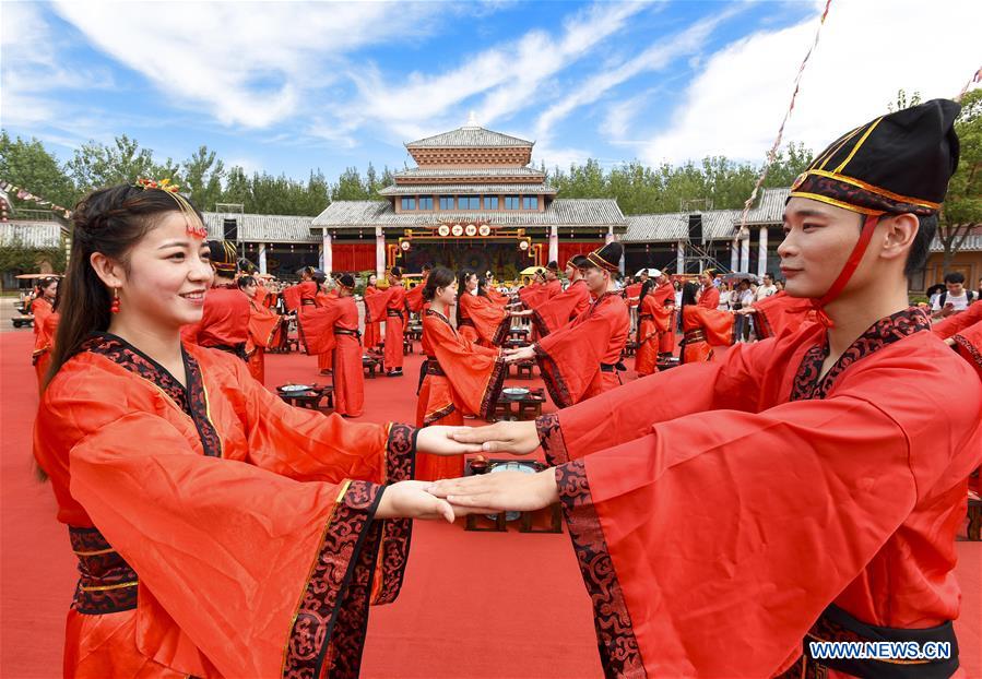 #CHINA-ANHUI-WUHU-GROUP WEDDING (CN)