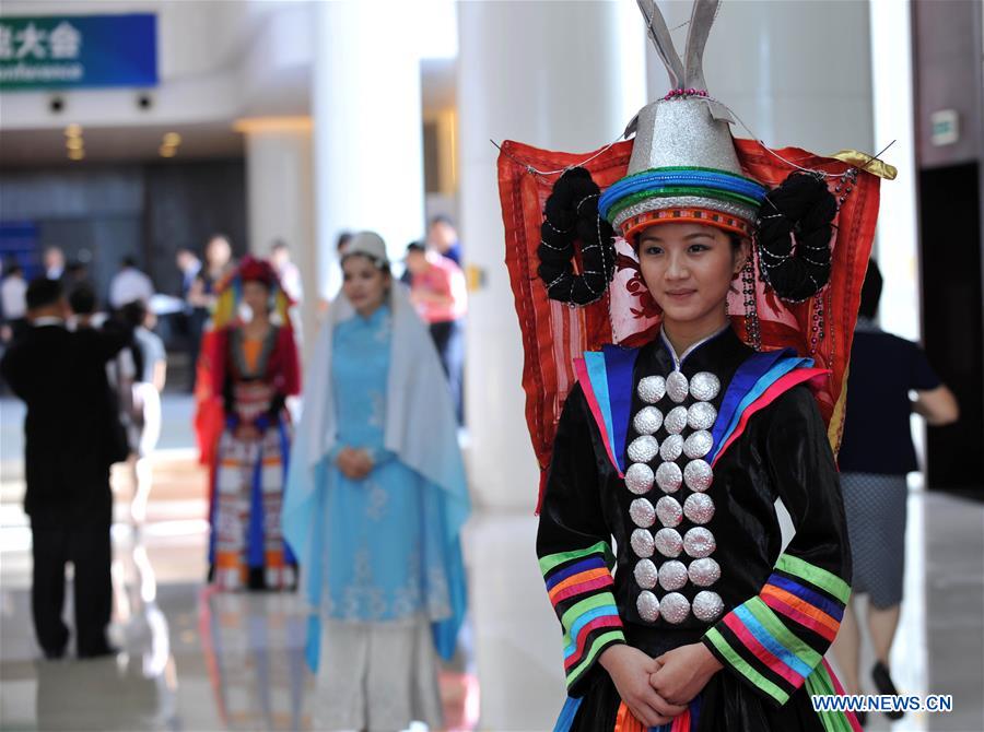 CHINA-GUANGXI-ETHNIC GROUP-COSTUMES (CN)