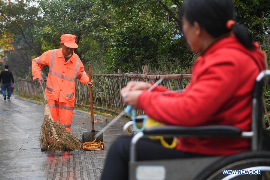 CHINA-FUJIAN-LONGYAN-HANDICAPPED WIFE