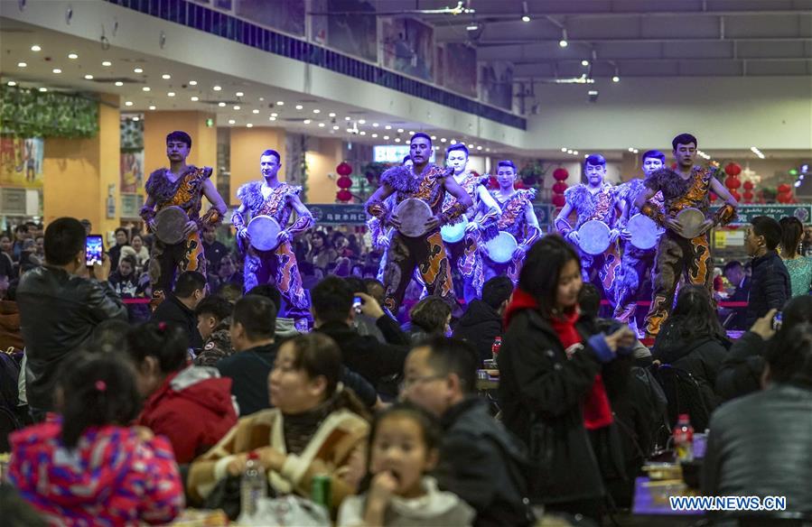 CHINA-XINJIANG-HETIAN-NIGHT MARKET (CN)