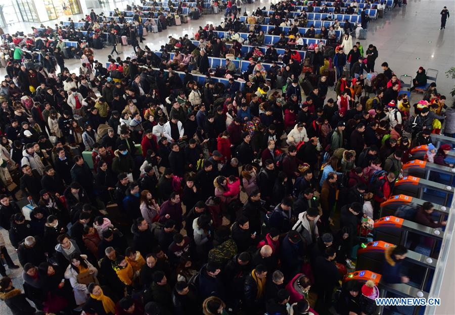 #CHINA-POST-HOLIDAY TRAVEL PEAK (CN)