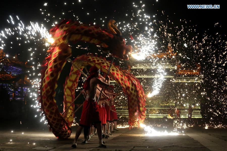 #CHINA-SHANDONG-MAY DAY HOLIDAY-IRON FIREWORKS (CN)