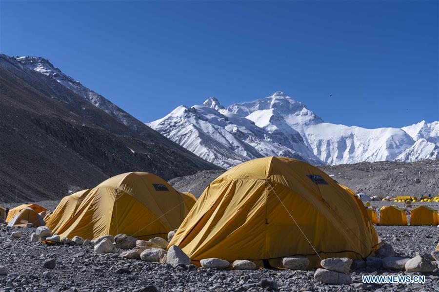 (InTibet)CHINA-TIBET-MOUNT QOMOLANGMA-BASE CAMP-LIFE (CN)