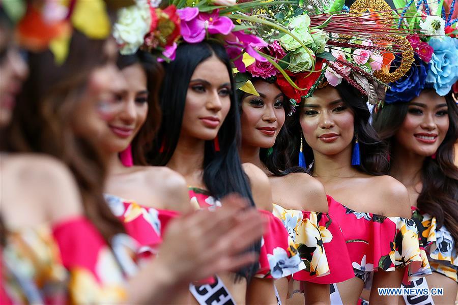 PHILIPPINES-QUEZON CITY-BEAUTY CONTEST-PARADE