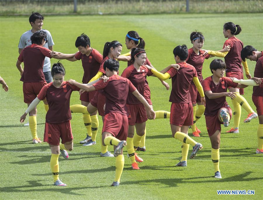 (SP)FRANCE-FABREGUES-2019 FIFA WOMEN'S WORLD CUP-ROUND OF 16-CHINA-TRAINING SESSION