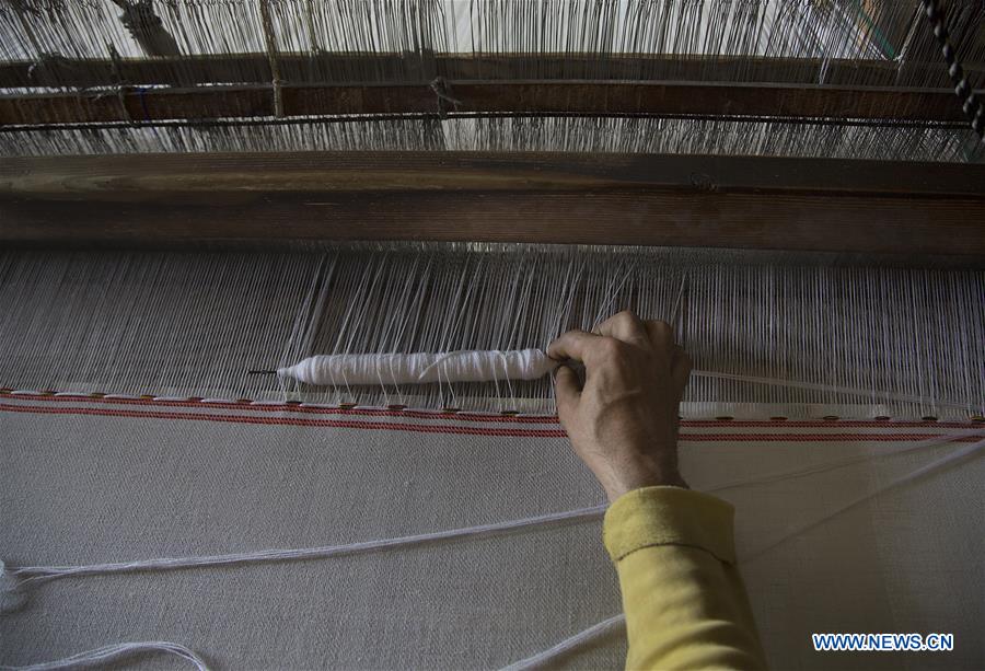 KASHMIR-SRINAGAR-SHAWL MAKING