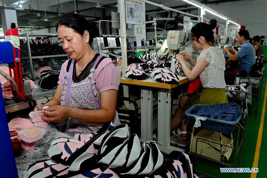 CHINA-FUJIAN-PUTIAN-SHOEMAKING (CN)