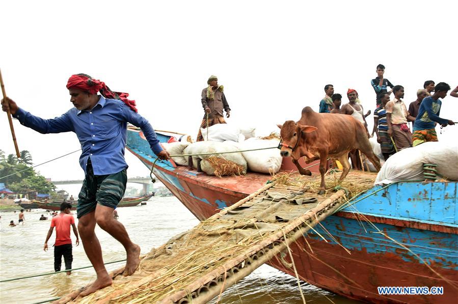 BANGLADESH-DHAKA-EID AL-ADHA-LIVESTOCK MARKET