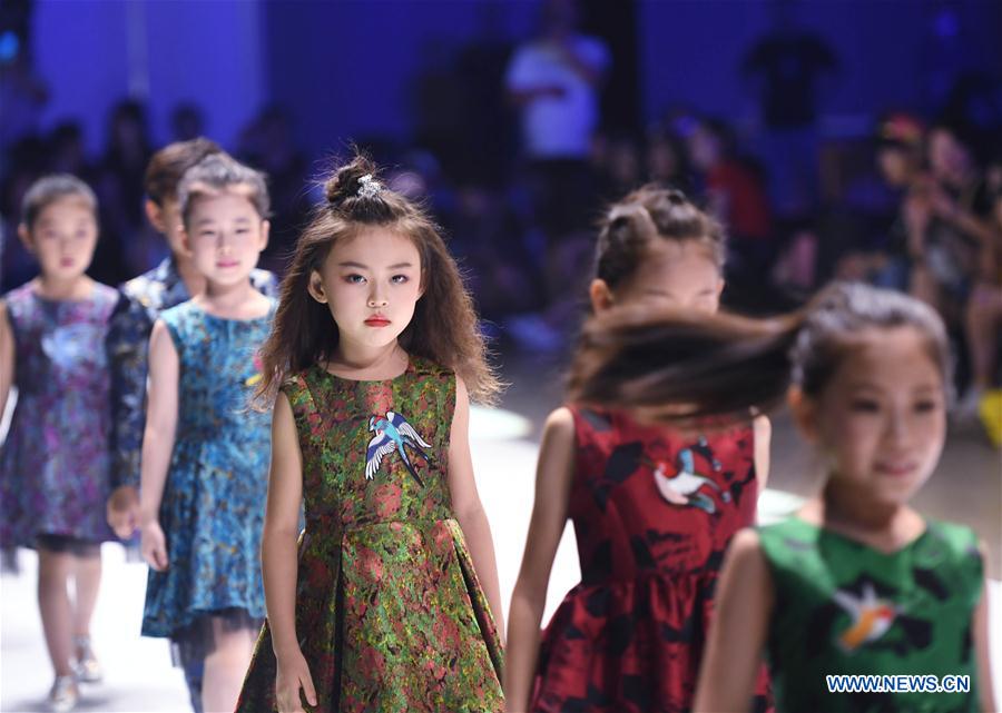 CHINA-SHANDONG-QINGDAO-FASHION WEEK (CN)