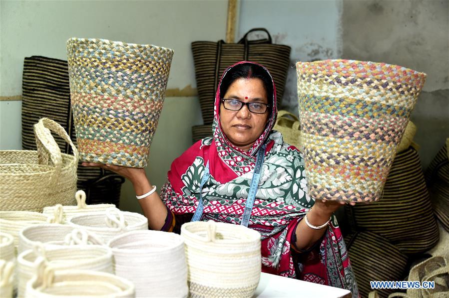 BANGLADESH-GAZIPUR-JUTE-HANDICRAFTS