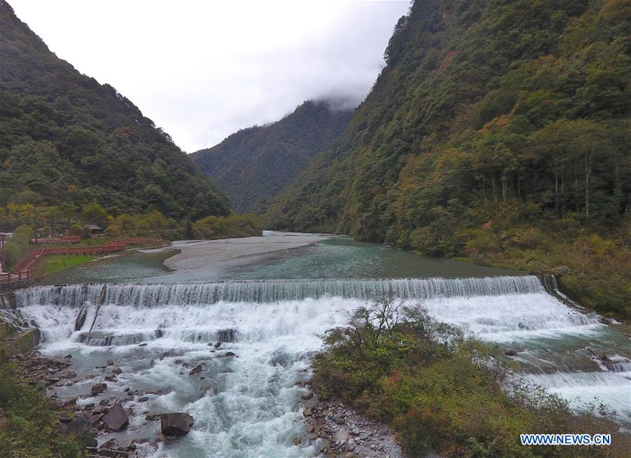 CHINA-SICHUAN-TIANQUAN-AUTUMN SCENERY (CN)