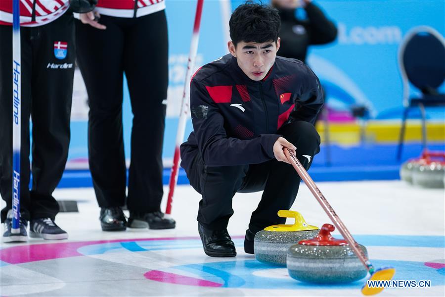 (SP)SWITZERLAND-CHAMPERY-WINTER YOG-MIXED CURLING-CHINA VS DENMARK