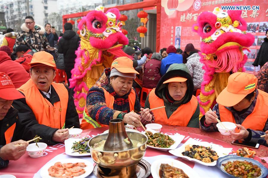 CHINA-ANHUI-HEFEI-STREET BANQUET (CN)