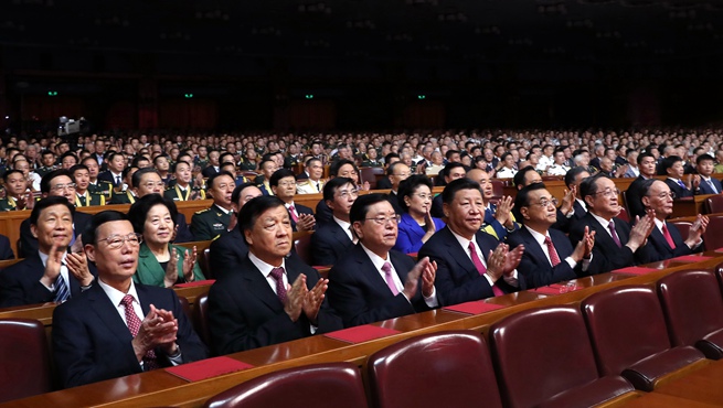 庆祝中国人民解放军建军90周年文艺晚会《在党的旗帜下》在京举行