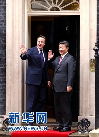 10月21日，国家主席习近平在伦敦唐宁街首相府同英国首相卡梅伦举行会谈。 新华社记者 鞠鹏 摄 